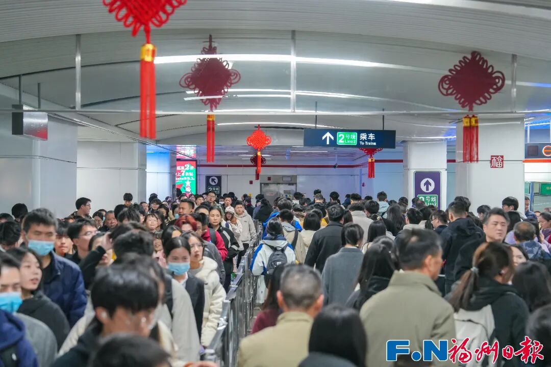 多地公交地铁不再查核酸,地铁没有公交快