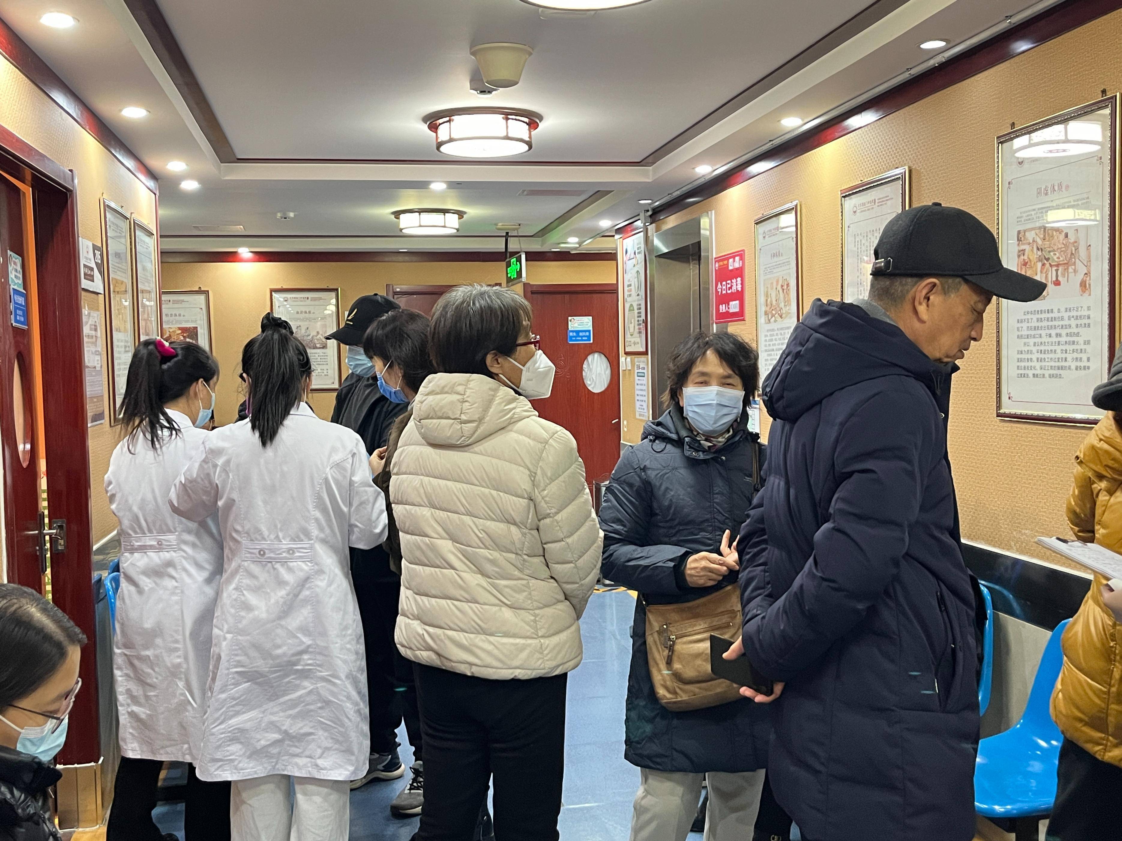 多地医疗机构不再提供社会面核检,医院不提供对外核酸检测服务