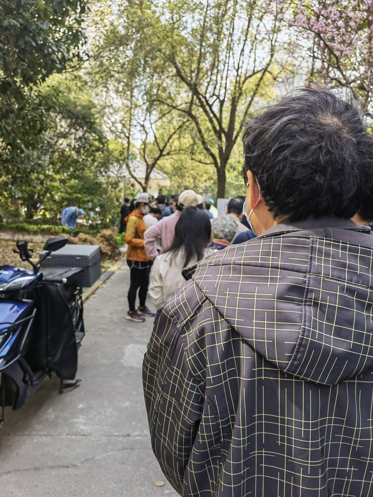 感染者增3500例上海“划江而封”-上海此轮疫情已得到控制-第1张图片
