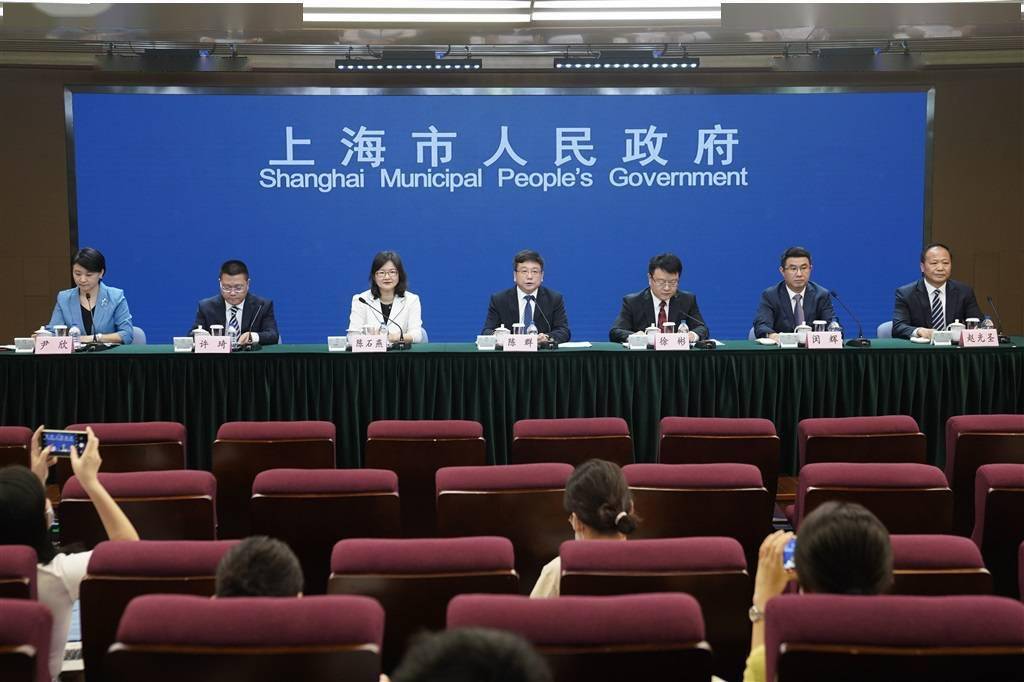 “专家称上海这次疫情规模比武汉大” 听说上海疫情很严重？-第1张图片