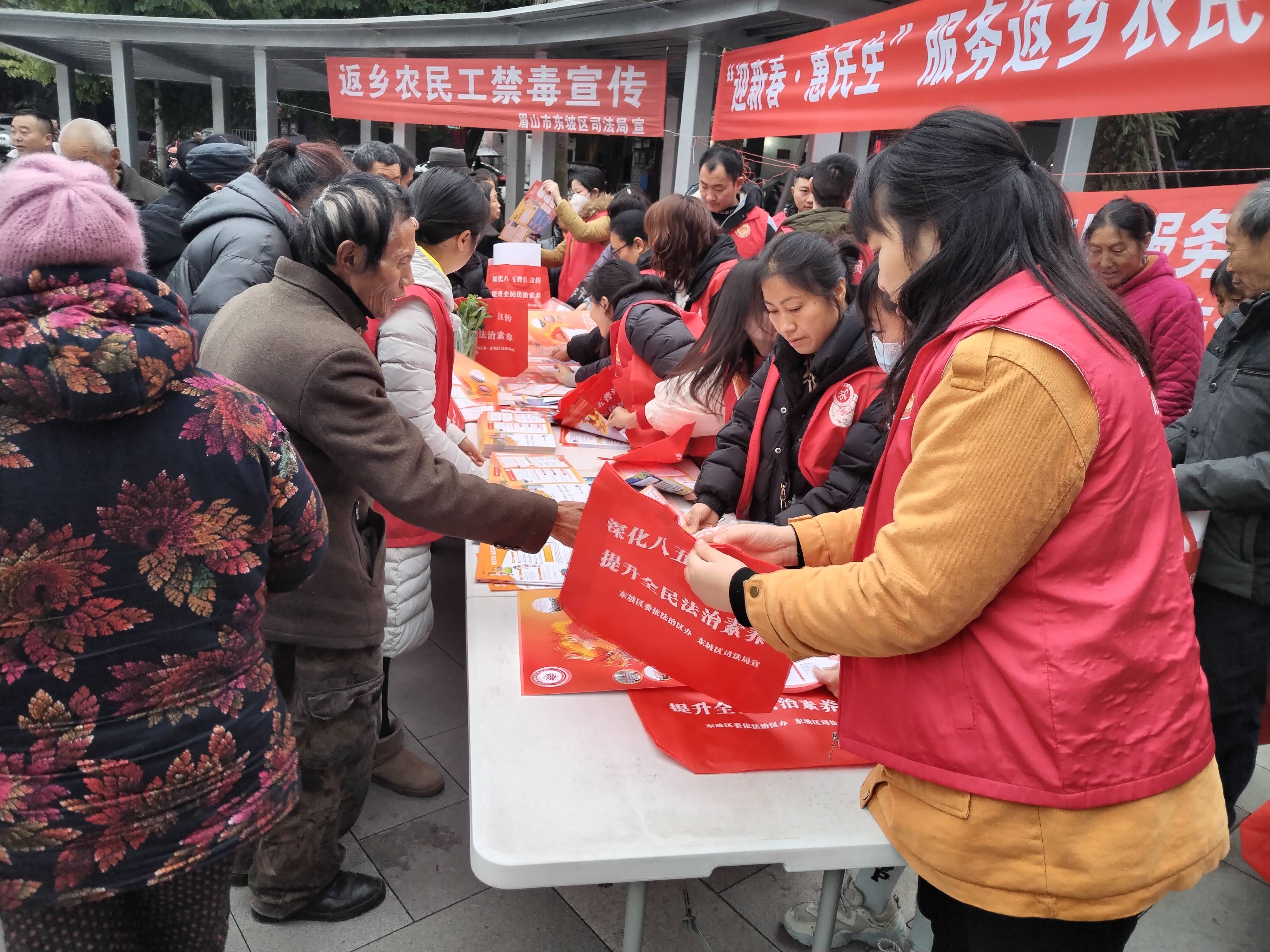 多地出台返乡新规定︰(返乡人员)
