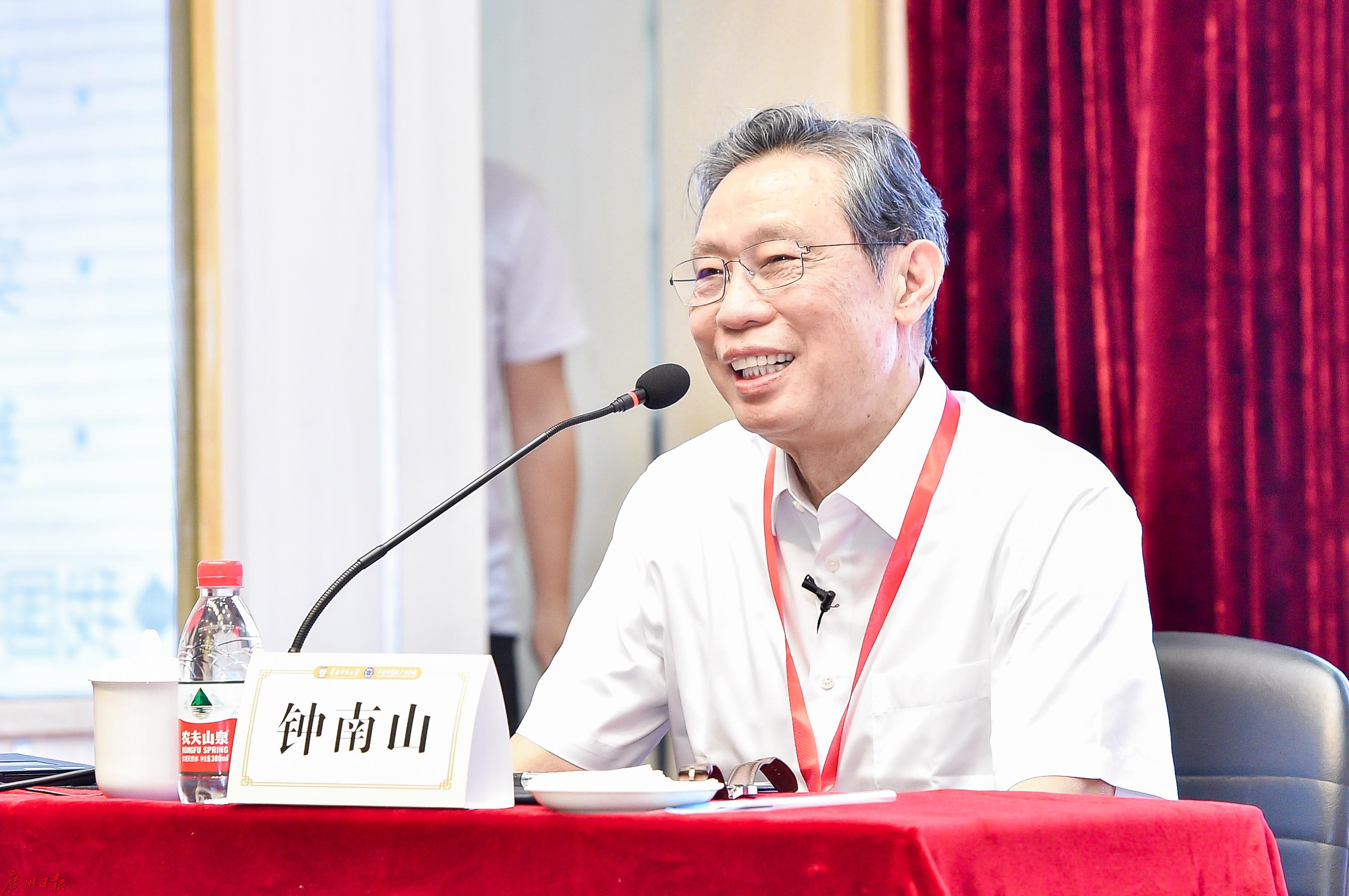 “全国高风险地区清零” 疫情高风险国家？