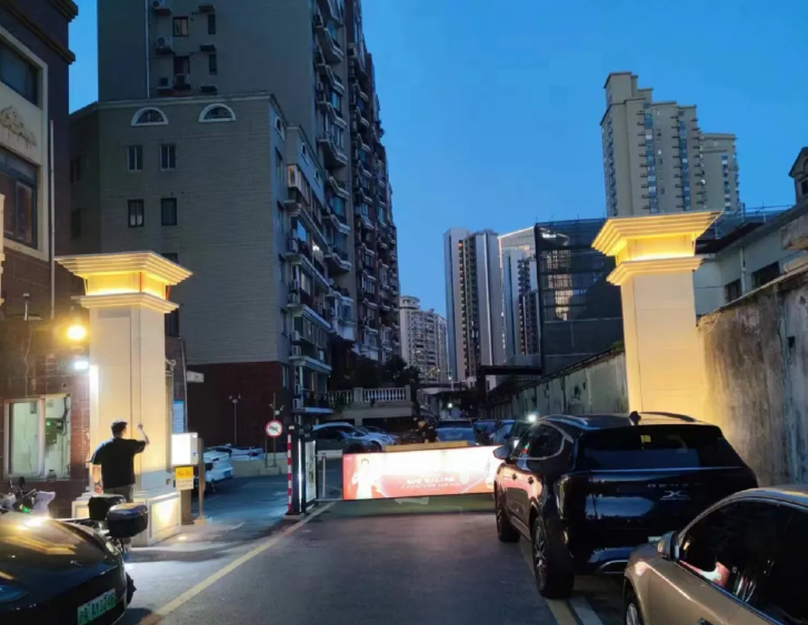 上海封闭小区名单,上海被水泥封闭的小区-第1张图片