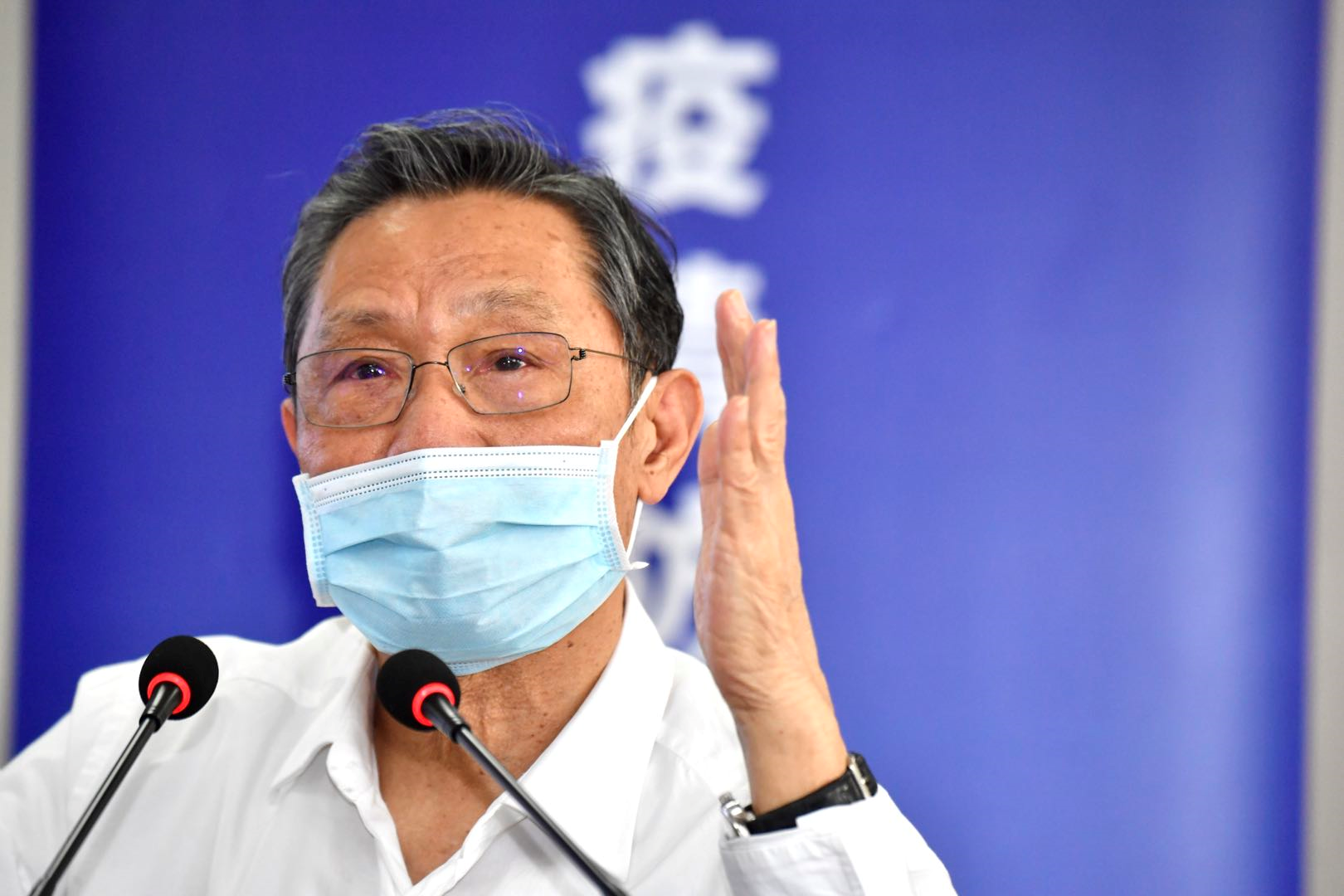钟南山谈疫情期间最大压力,钟南山在疫情期间说把人都送到他那