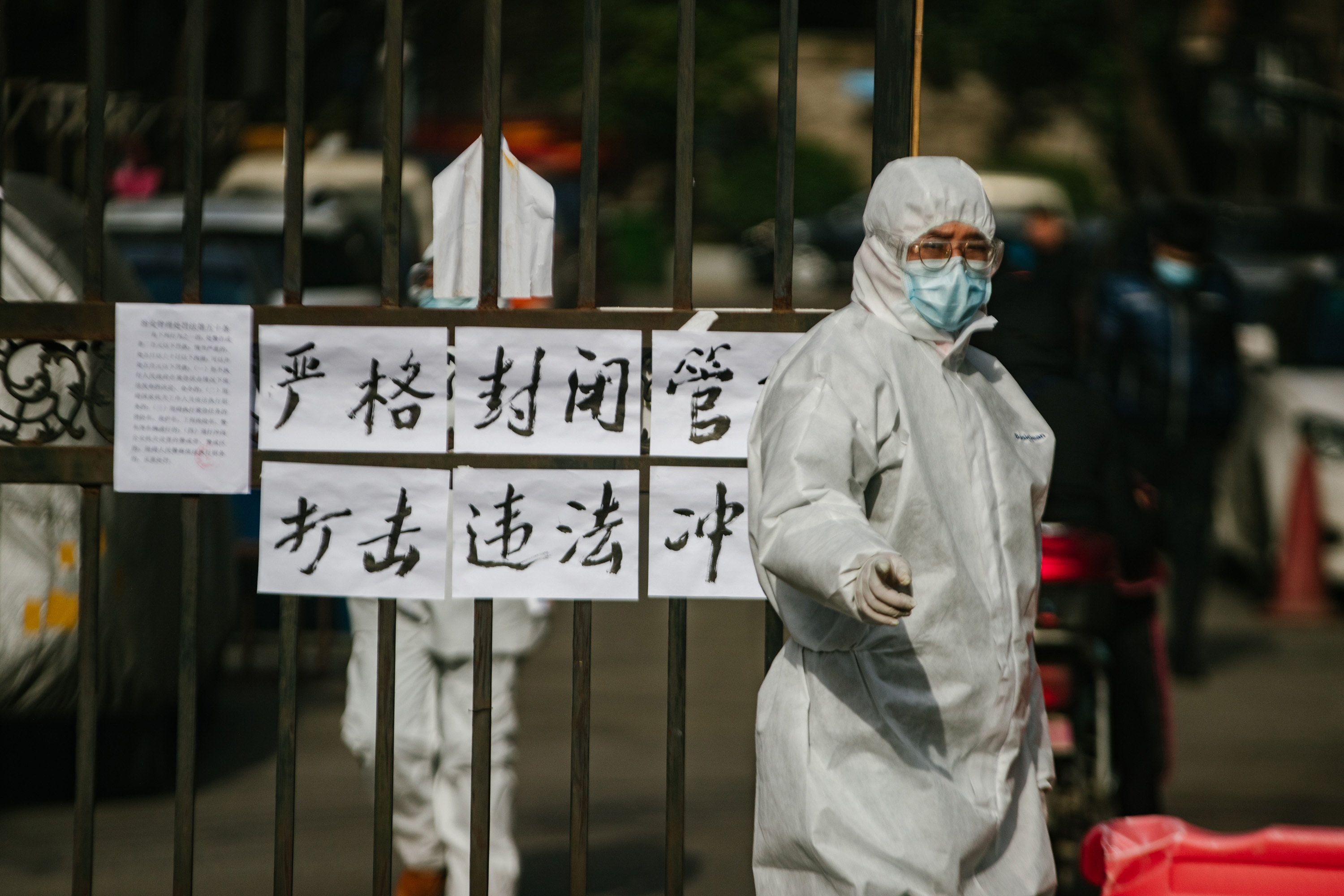 “武汉已经有好几百例新病毒感染者	” 2020年武汉新冠病毒？-第2张图片