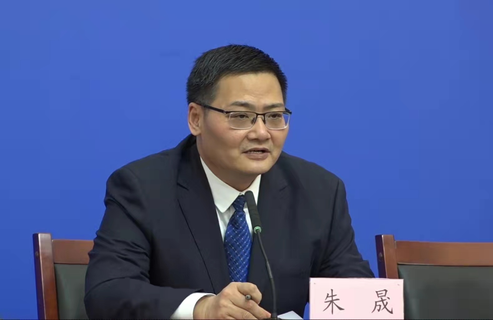 北京朝阳区出现疑似病例,北京朝阳区发现美国白蛾疫情应该向哪里报告